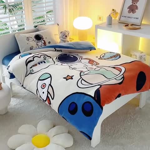 91家纺网 家纺一手货源 找家纺 鱼宝 2022新款大版牛奶绒婴童套件 太空人