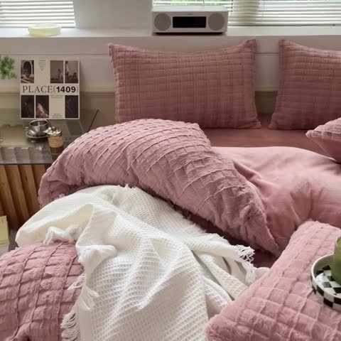 91家纺网 家纺一手货源 找家纺 金爱家 2023新款全消光牛奶绒獭兔毛绒四件套 兔毛绒-蜜桃粉