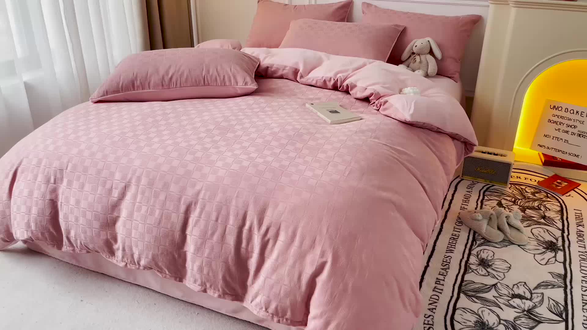 91家纺网 家纺一手货源 找家纺 金丝鸟 2022全棉华夫格提花加牛奶绒四件套 苏珊格粉