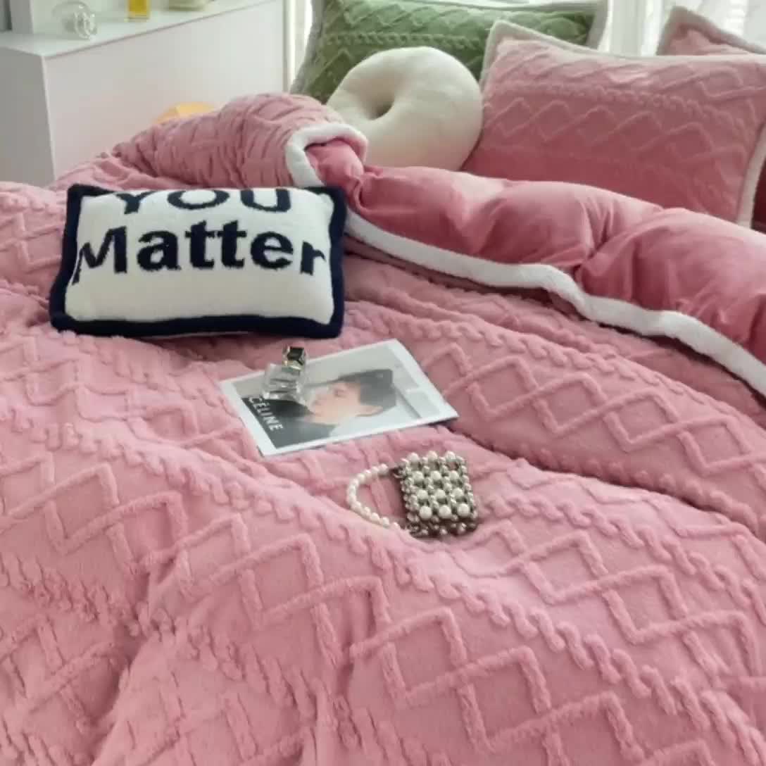 91家纺网 家纺一手货源 找家纺 贝拉梦 2023款高克重塔芙绒纯色素色牛奶绒四件套 塔芙玫瑰