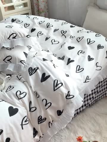 91家纺网 家纺一手货源 找家纺 怡家居 2022新款秋冬棉加牛奶绒韩式花边款四件套 黑白调