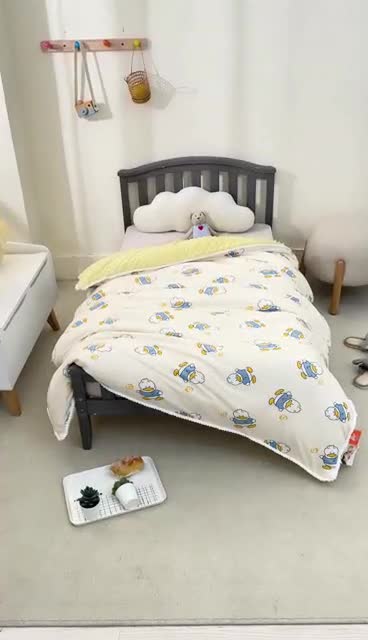 91家纺网 家纺一手货源 找家纺 喜多兔 2022新款小可爱豆豆被 加油鸭黄色