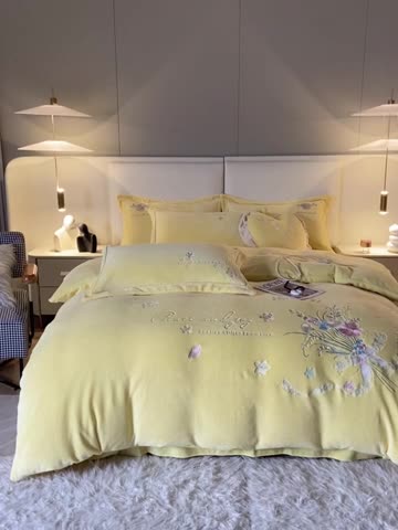 91家纺网 家纺一手货源 找家纺 宅家居 2023新款蒂娜系列加厚牛奶绒刺绣四件套 蒂娜-黄色