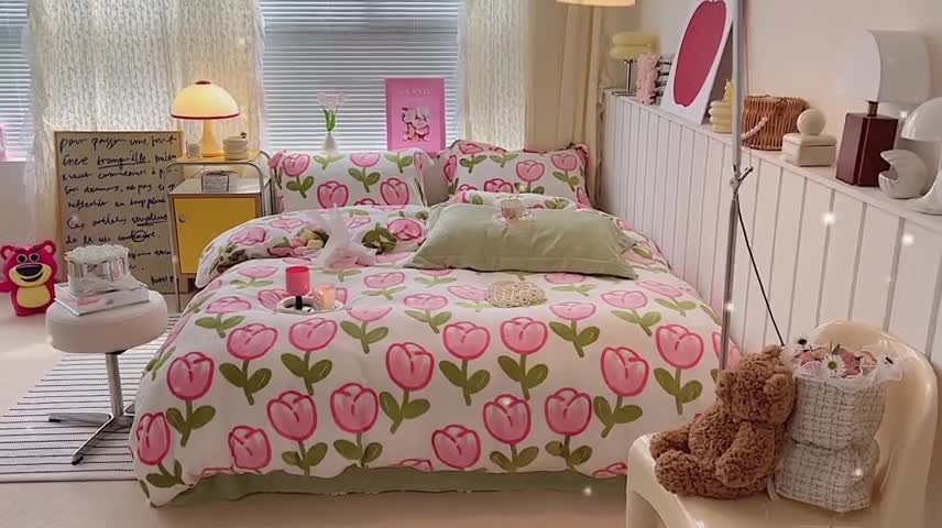 91家纺网 家纺一手货源 找家纺 顾里 2022新款ins少女保暖牛奶绒套件 场景二粉粉郁金香