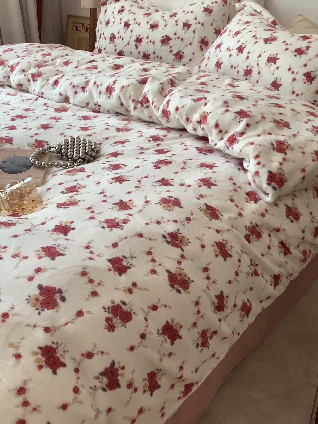 91家纺网 家纺一手货源 找家纺 时年 2022新款全消光牛奶绒印花四件套 漫漫花园