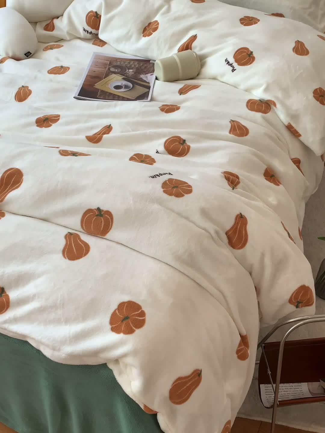 91家纺网 家纺一手货源 找家纺 时年 2022新款全消光牛奶绒印花四件套 小南瓜