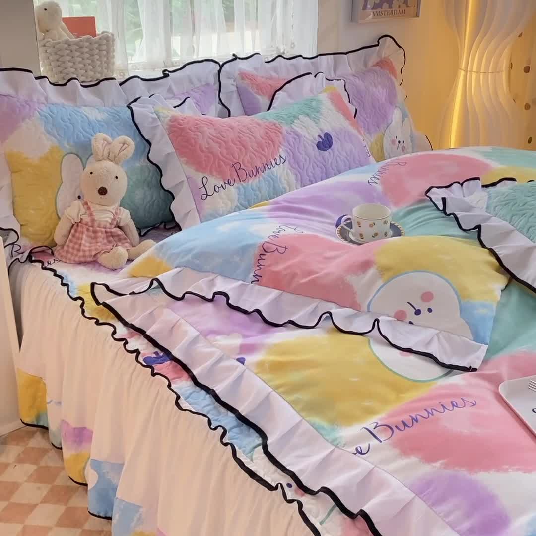 91家纺网 家纺一手货源 找家纺 金盛皇朝2025新款加厚亲肤床裙夹棉单件三件套四件套 爱心兔