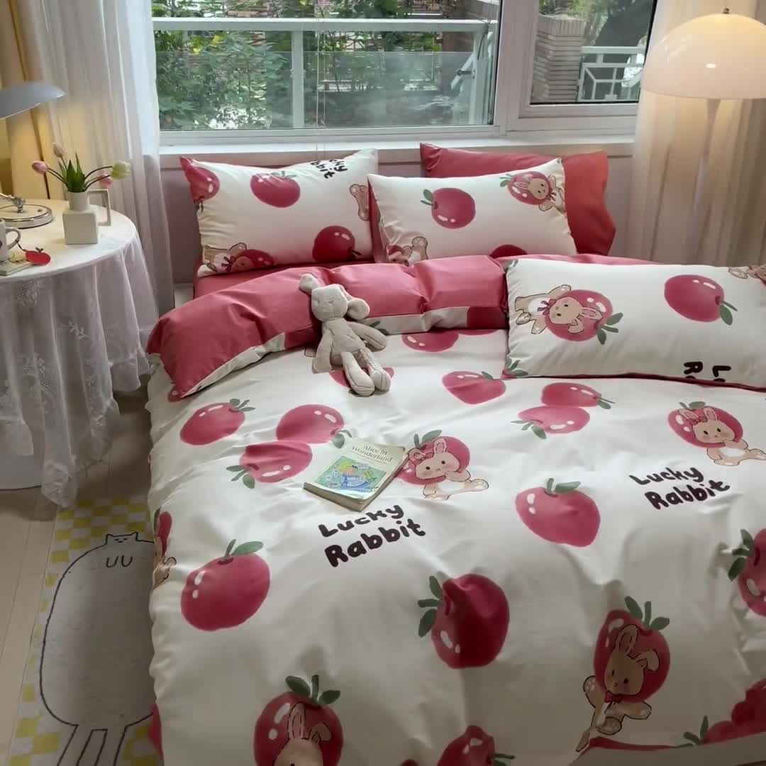 91家纺网 家纺一手货源 找家纺 金丝鸟 2023春夏新品舒适全棉斜纹四件套 苹果小可爱