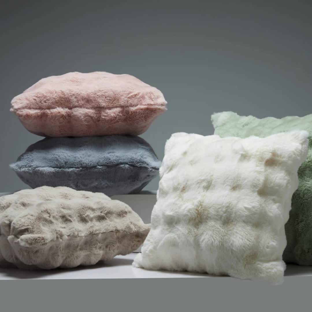 91家纺网 家纺一手货源 找家纺 缔缦2022新款皮草绒抱枕（50*50cm含芯） 蓝灰色
