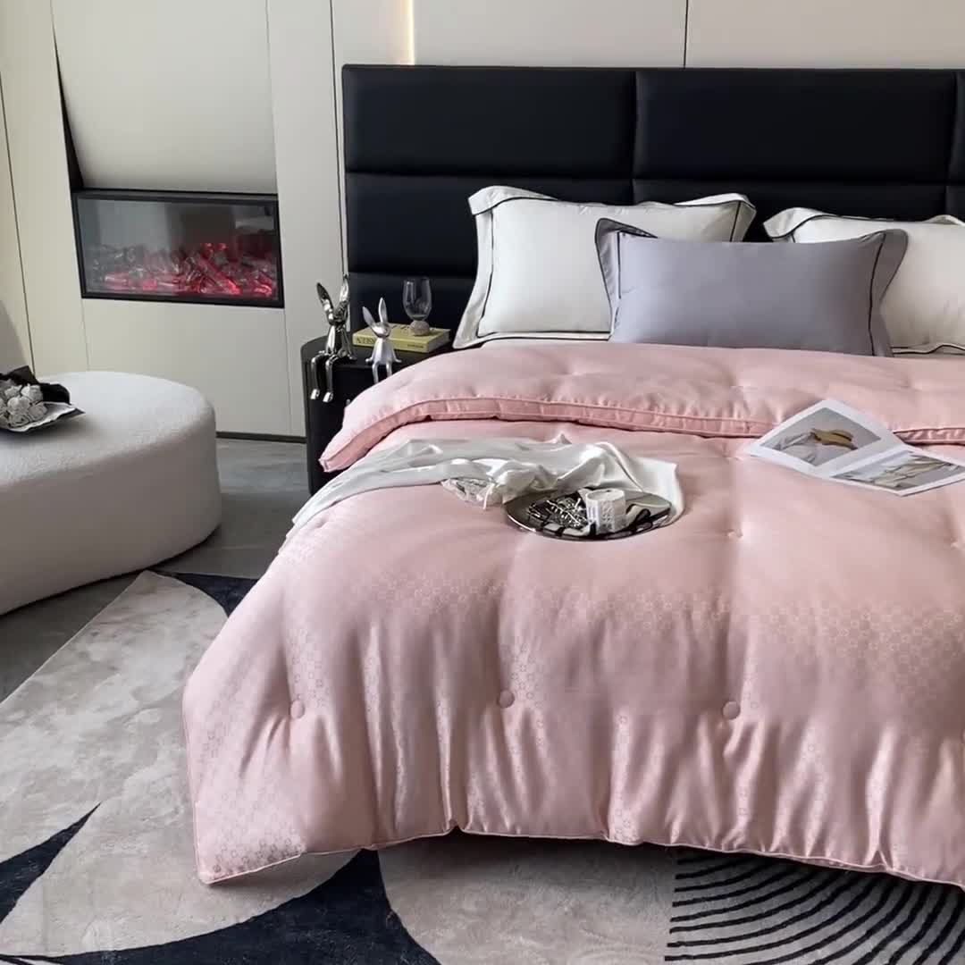 91家纺网 家纺一手货源 找家纺 伊被源 2023新款亲肤磨毛提花冬被被子被芯-四叶草 粉色