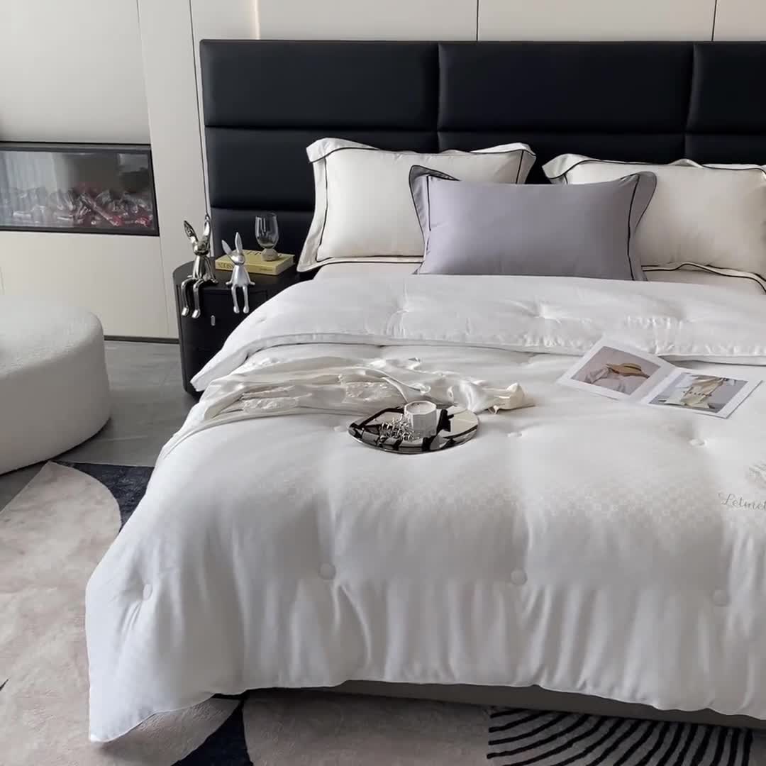 91家纺网 家纺一手货源 找家纺 （总）伊被源 2023新款亲肤磨毛提花冬被被子被芯-四叶草