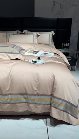 91家纺网 家纺一手货源 找家纺 榻尚 2023新款数码拼接匹马经典四件套-维多利亚 金色