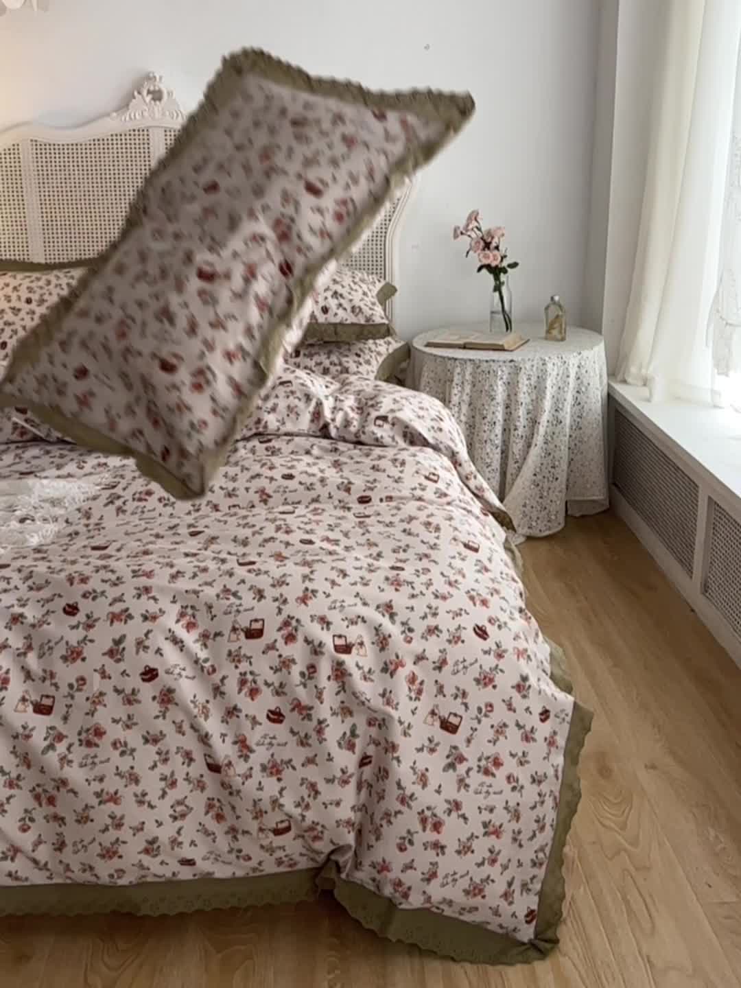 91家纺网 家纺一手货源 找家纺 蓝邻 2023新款复古小清晰花边四件套风格一 凯伦庄园