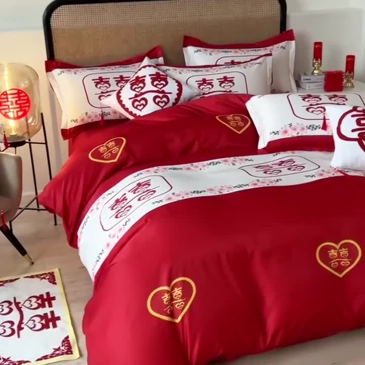 91家纺网 家纺一手货源 找家纺 啊雅家居 2025新款大红婚庆数码印花床单款床笠款四件套 双囍