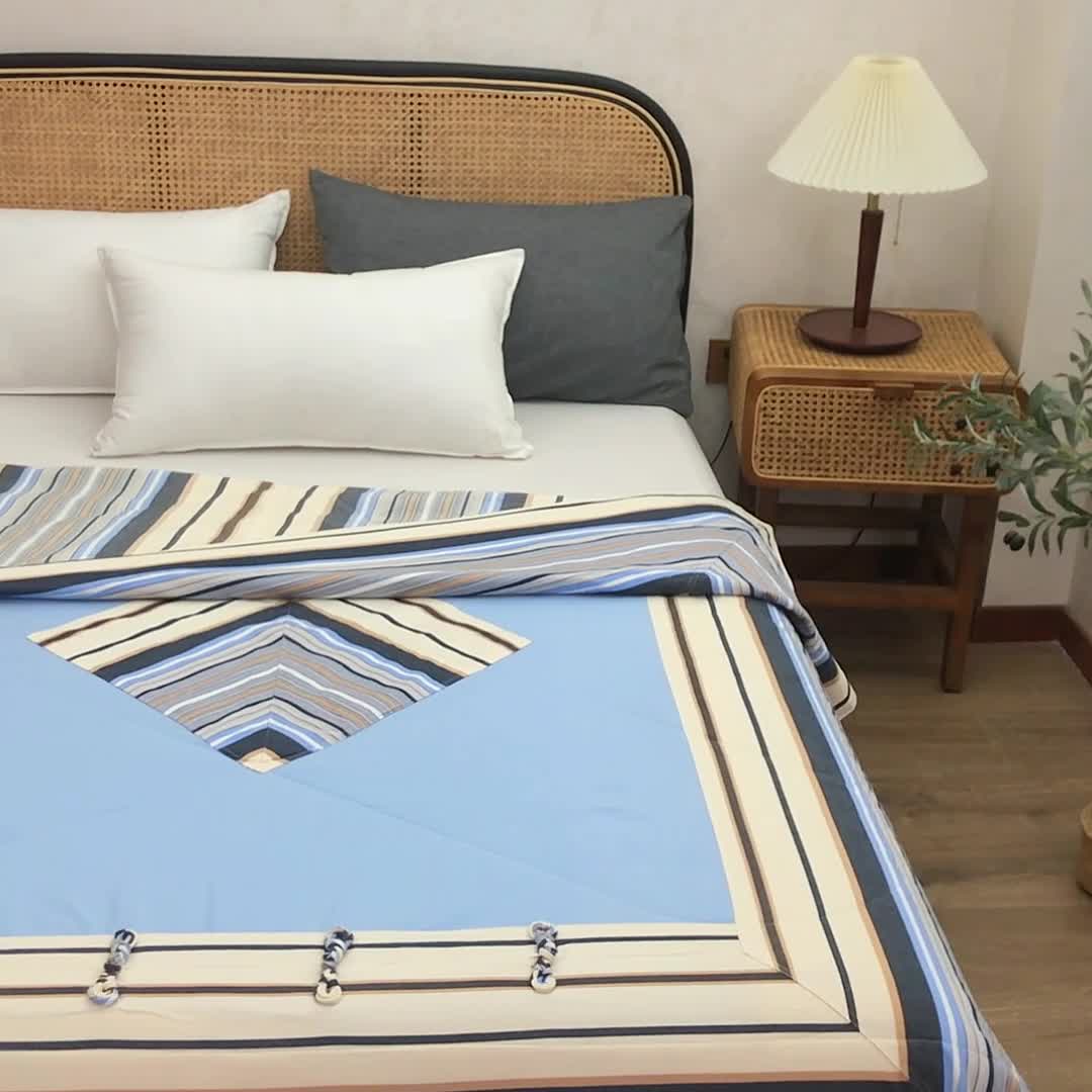 91家纺网 家纺一手货源 找家纺 首爱家纺 2025新款全棉老粗布棉花夏被 复古盘扣-蓝