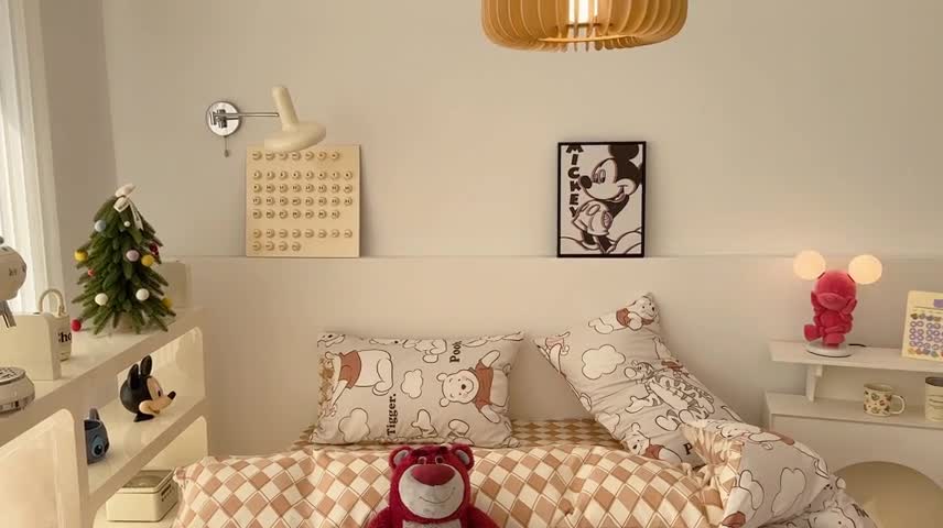 91家纺网 家纺一手货源 找家纺 昔可家纺 2023新款迪士尼系列全棉四件套 红衣服维尼