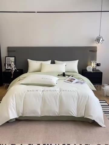 91家纺网 家纺一手货源 找家纺 卡姿 2023新款轻奢简约刺绣四件套—自由风格 自由风（白+豆绿）