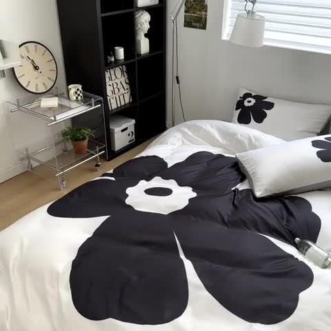 91家纺网 家纺一手货源 找家纺 摩卡 2024春夏新品进口水洗真丝现代简约系列四件套 瑞丽