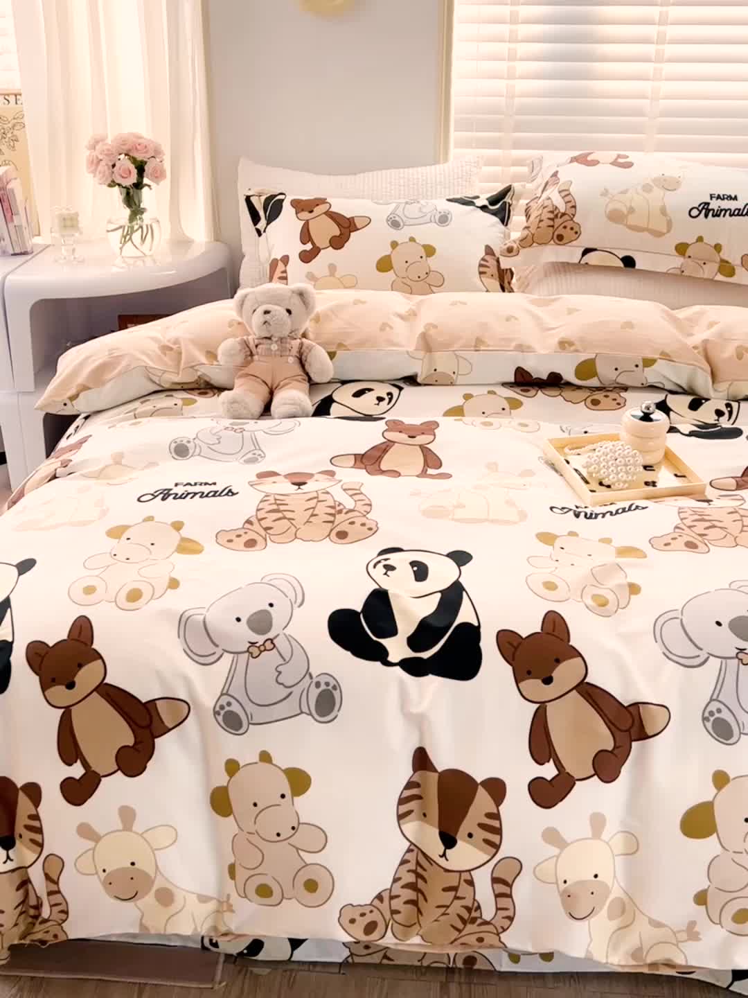 91家纺网 家纺一手货源 找家纺 乐童家纺 2024新款网红直播爆款吊边＋一字绣工艺款四件套-第四波 萌宝乐园