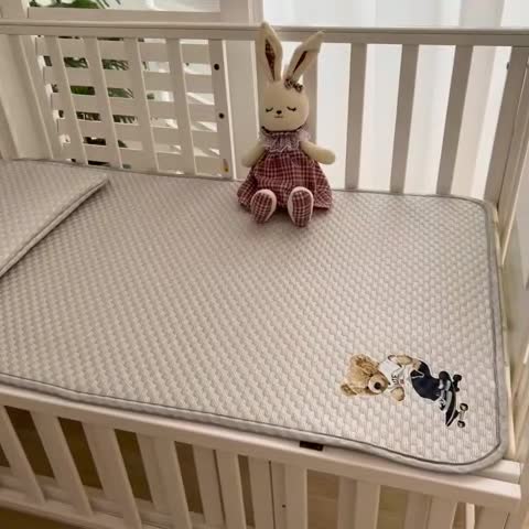 91家纺网 家纺一手货源 找家纺 宅部落 2023新款凉感豆豆儿童凉席 滑板熊-咖色