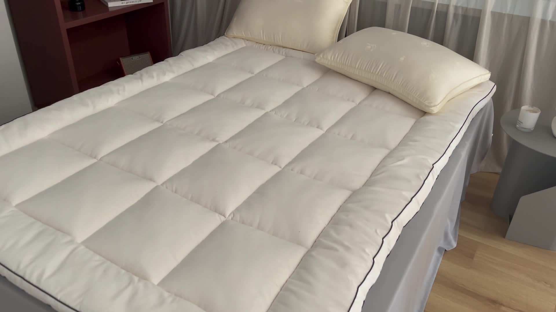 91家纺网 家纺一手货源 找家纺 三味舒屋 2024新款立体双边面包格软床垫床褥—风格一 白色