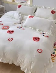 91家纺网 家纺一手货源 找家纺 AB家纺 2023新款韩版水洗棉毛巾绣四件套-爱心熊 爱心熊-淡奶白