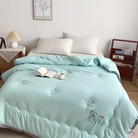 91家纺网 家纺一手货源 找家纺 爱宝被业 2025新款原棉泡泡纱被被子被芯系列 水绿