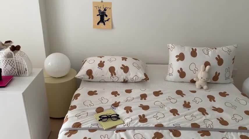 91家纺网 家纺一手货源 找家纺 星期八 2023新款卡通针织棉大豆夏被 小兔子