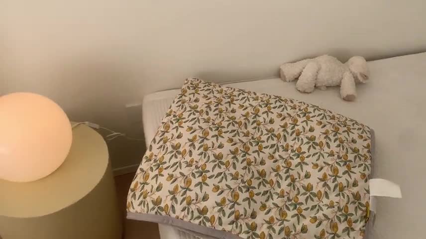 91家纺网 家纺一手货源 找家纺 星期八 2023新款卡通针织棉大豆夏被 小青柠