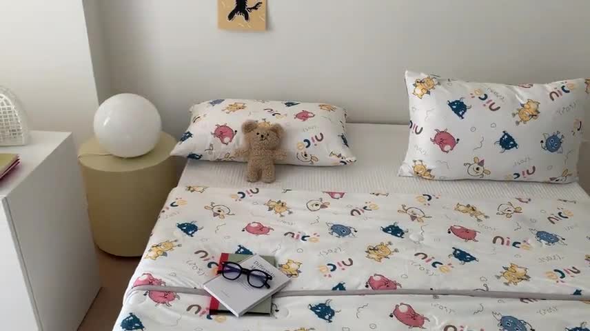 91家纺网 家纺一手货源 找家纺 星期八 2023新款卡通针织棉大豆夏被 小怪兽