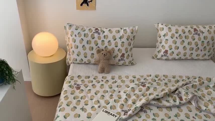 91家纺网 家纺一手货源 找家纺 星期八 2023新款卡通针织棉大豆夏被 向日葵