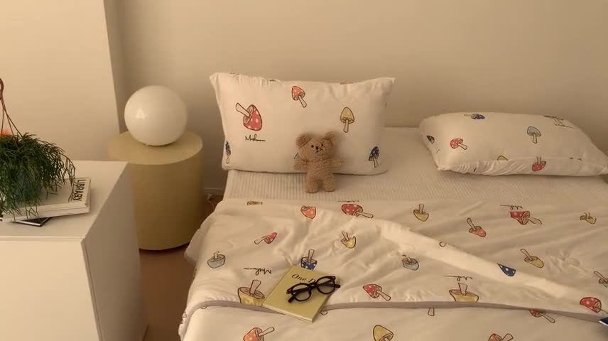 91家纺网 家纺一手货源 找家纺 星期八 2023新款卡通针织棉大豆夏被 七彩蘑菇