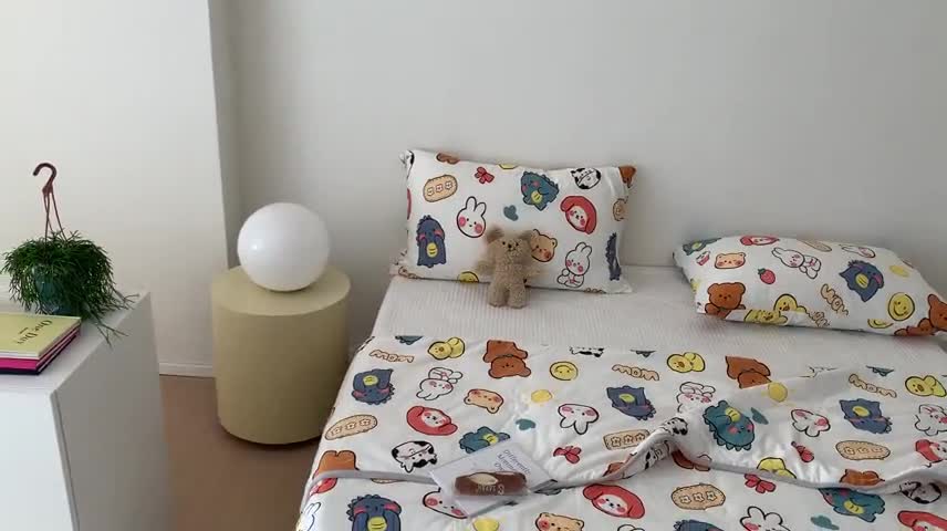 91家纺网 家纺一手货源 找家纺 星期八 2023新款卡通针织棉大豆夏被 萌宠乐园