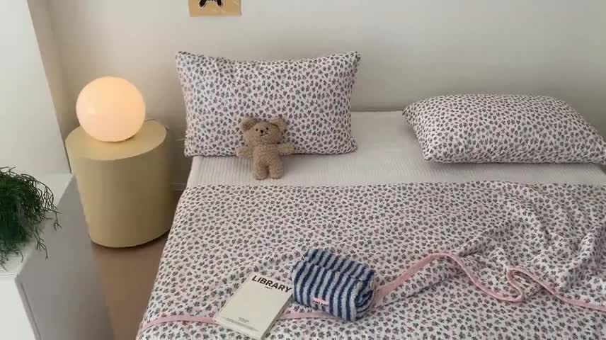 91家纺网 家纺一手货源 找家纺 星期八 2023新款卡通针织棉大豆夏被 漫茵