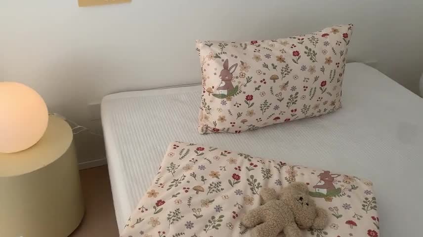 91家纺网 家纺一手货源 找家纺 星期八 2023新款卡通针织棉大豆夏被 丛林兔