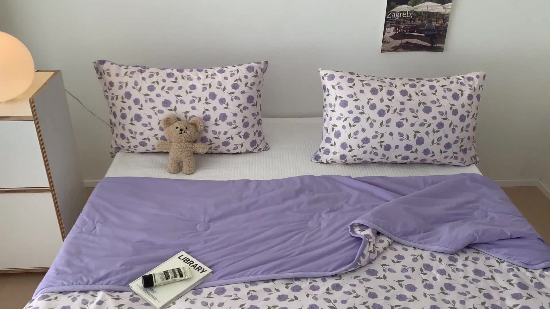 91家纺网 家纺一手货源 找家纺 星期八 2023新款针织棉卡通夏被被子被芯 紫玫瑰