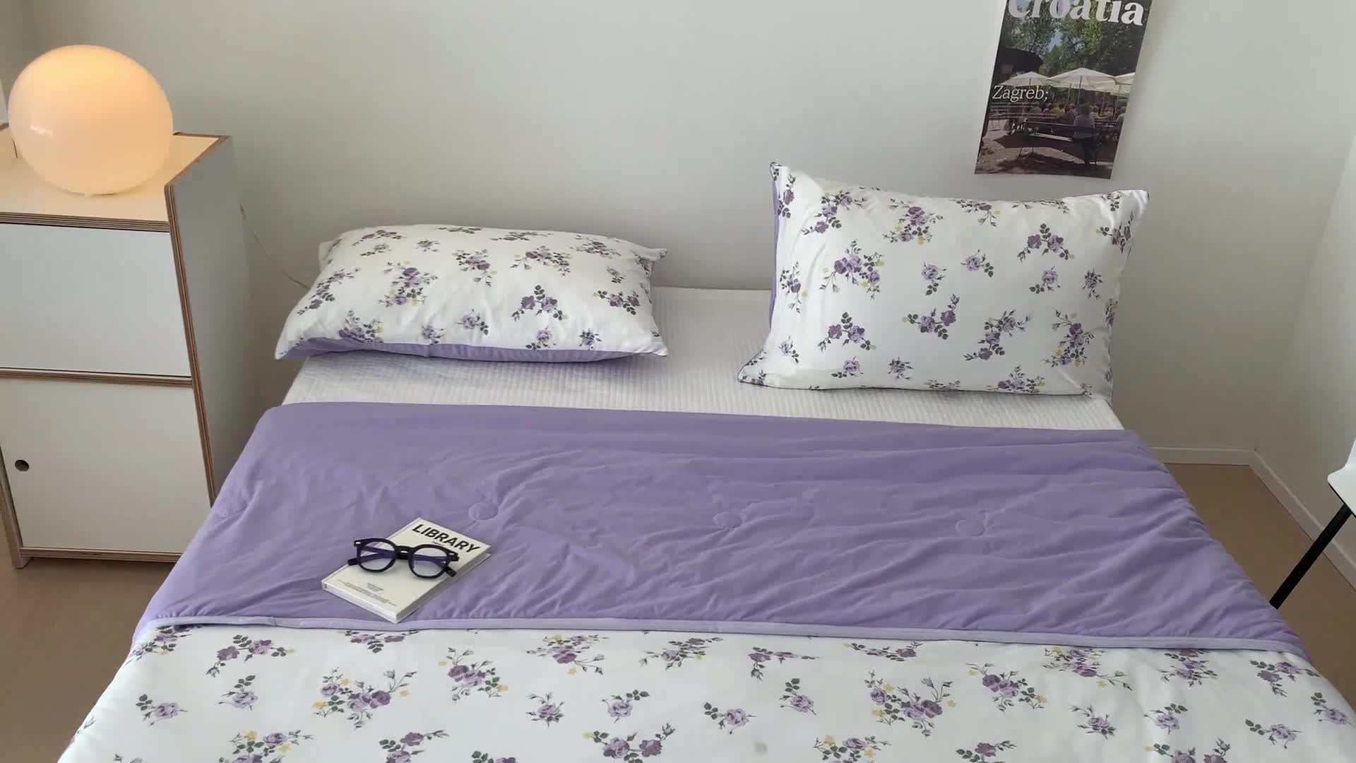 91家纺网 家纺一手货源 找家纺 星期八 2023新款针织棉卡通夏被被子被芯 紫茵