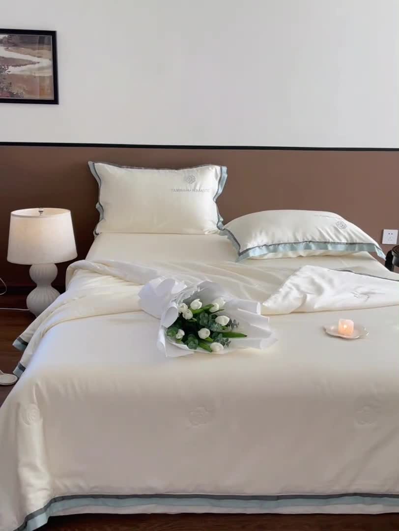 91家纺网 家纺一手货源 找家纺 汇庭 2023新款大豆蛋白纤维山茶花夏被 珍珠白