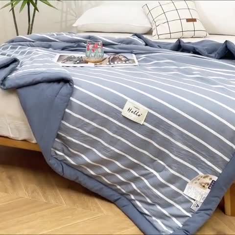 91家纺网 家纺一手货源 找家纺 森林人 2023新款A类无印风水洗棉大豆夏被 条纹蓝