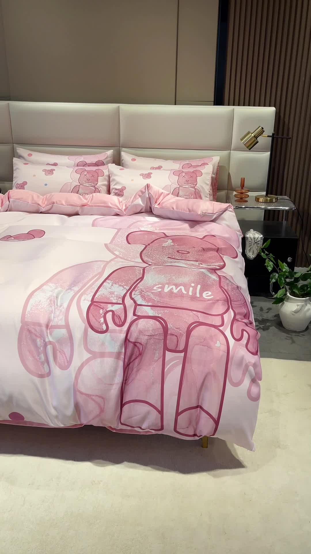 91家纺网 家纺一手货源 找家纺 色鬼布艺 2023新款博主风水洗真丝春夏冰丝四件套天丝床单床笠款四件套 流沙