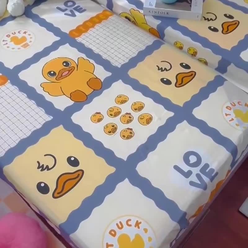 91家纺网 家纺一手货源 找家纺 小虾米 2023新款上下铺小黄鸭系列全棉床笠（可定制） 英伦格调