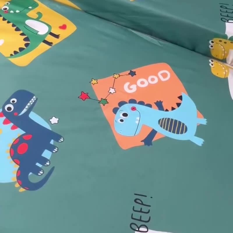 91家纺网 家纺一手货源 找家纺 小虾米 2023新款卡通系列全棉被套 恐龙家族绿