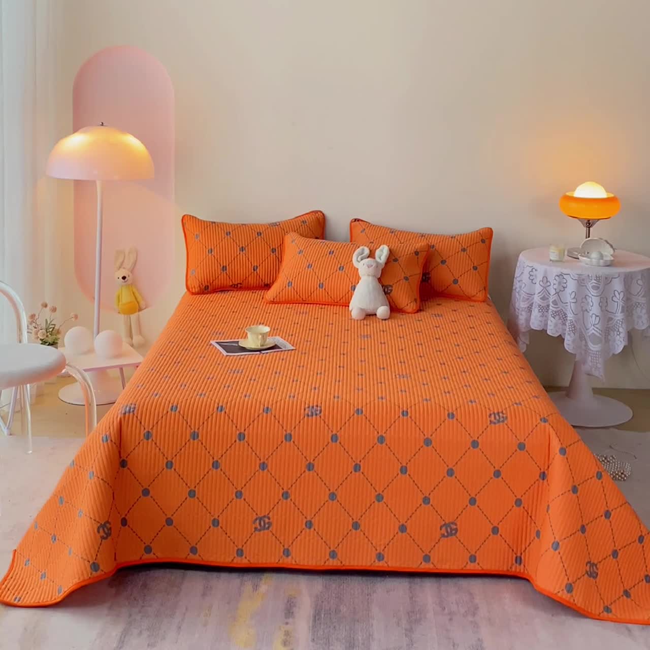 91家纺网 家纺一手货源 找家纺 莎果 2024新款正面纯棉绗缝床盖 不莱尼  橘