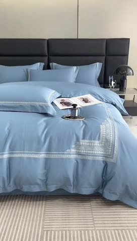 91家纺网 家纺一手货源 找家纺 榻尚家居 2023新款格瑞斯系列100贡缎长绒棉四件套工艺款四件套 格瑞斯蓝