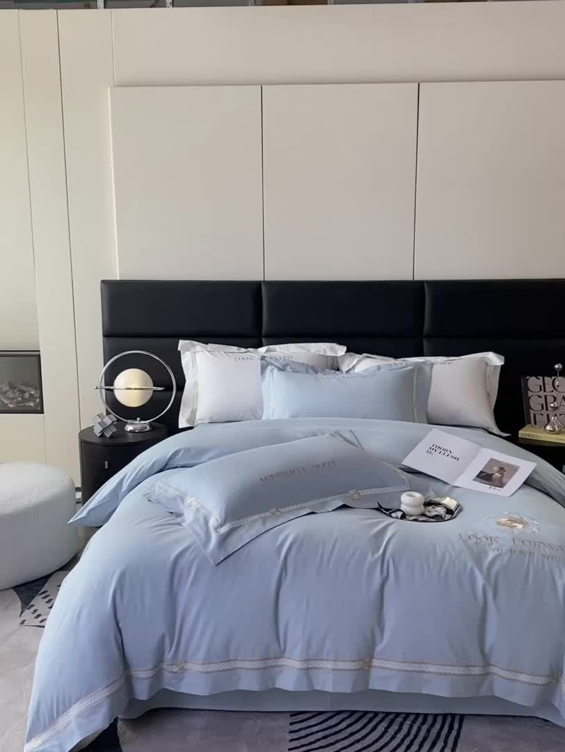 91家纺网 家纺一手货源 找家纺 安妮 2023新款全棉刺绣四件套邂逅系列 梵星蓝