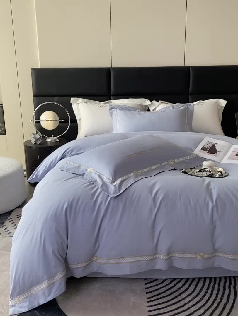 91家纺网 家纺一手货源 找家纺 安妮 2023新款全棉刺绣四件套邂逅系列 天空蓝