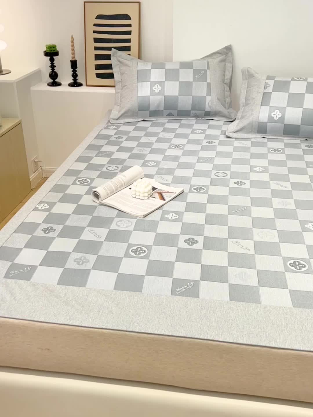 91家纺网 家纺一手货源 找家纺 2023澳梵植物抗菌冰丝凉席三件套软席 米格-粉