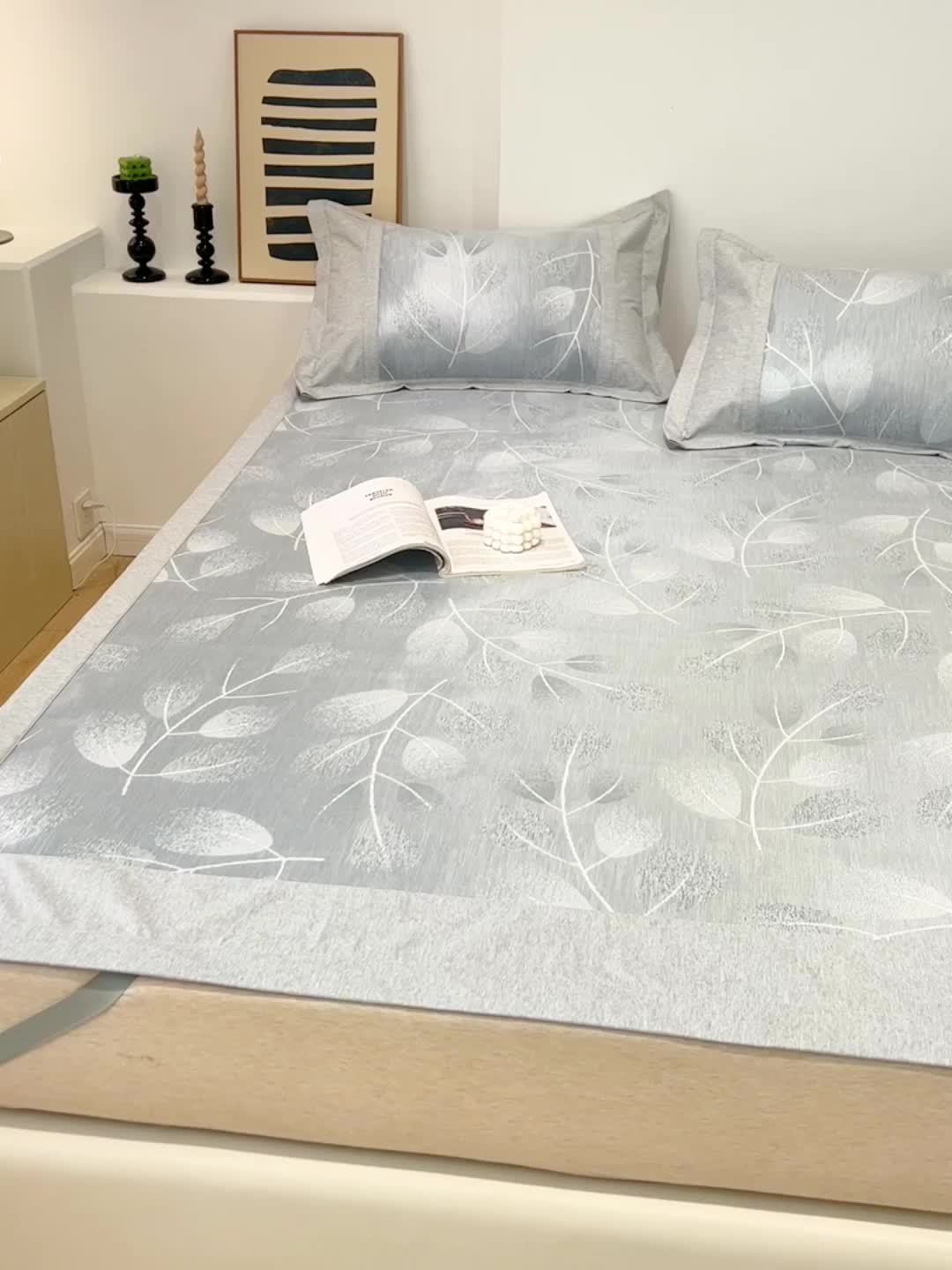 91家纺网 家纺一手货源 找家纺 2023澳梵植物抗菌冰丝凉席三件套软席 米格-灰