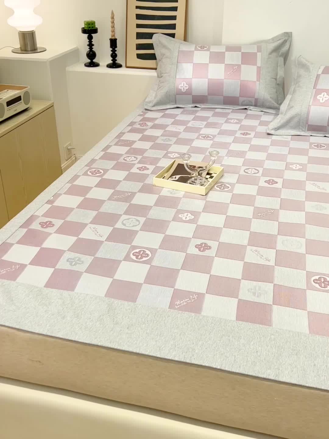 91家纺网 家纺一手货源 找家纺 2023澳梵植物抗菌冰丝凉席三件套软席 米格-蓝