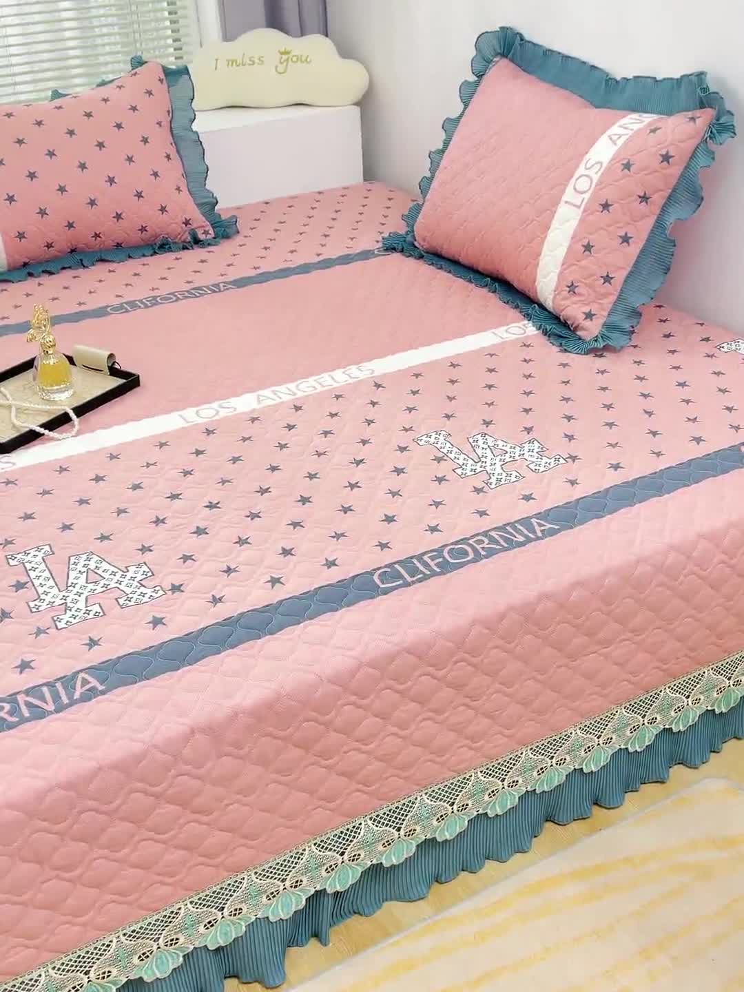 91家纺网 家纺一手货源 找家纺 冬然 2023新款全棉防滑榻榻米垫子炕垫纯棉床盖三件套 粉色星星